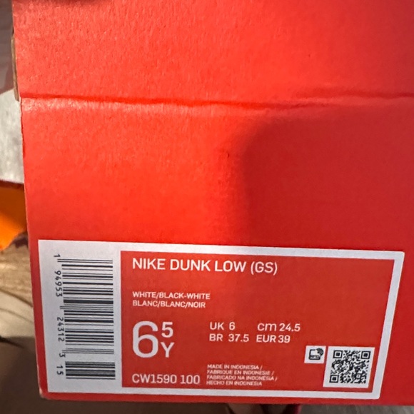 Nike Red and White Air Sneakers - Picture 3 of 3